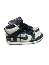 Load image into Gallery viewer, Nike x Mastermind Dunks Size 10
